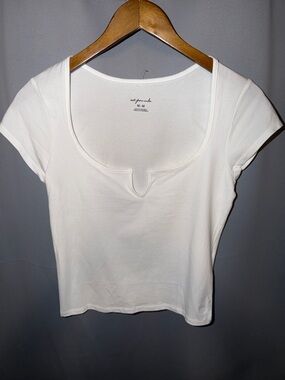 We The Free White Short-Sleeve Scoop Notch Tee NWOT Cotton Urban Casual Size L